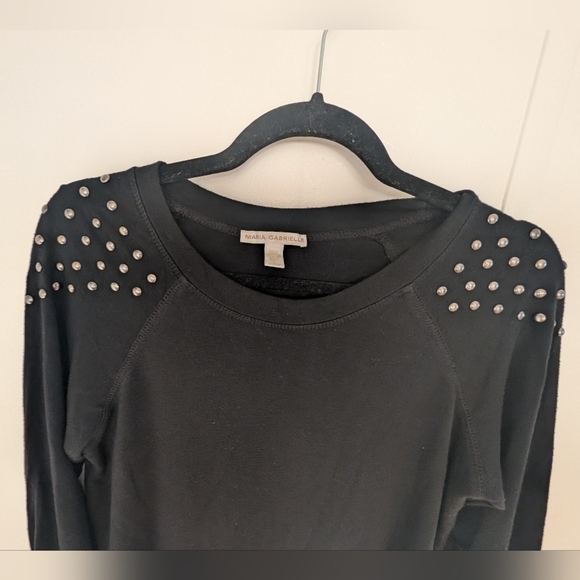 🛍️4 For $15🛍️Black Boxy 3/4 Sleeve Embellished Sweatshirt - Picture 2 of 11